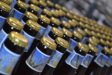 Capsules des bouteilles 33cl de bières La Bellifontaine