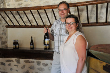 Yves et Marie-Line Pescheux lors de l'inauguration à la boutique de la ferme